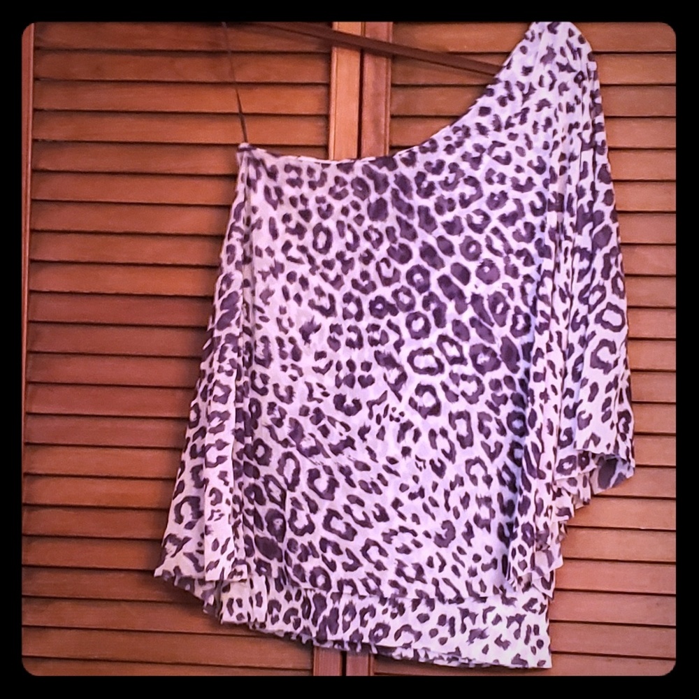 Off shoulder poncho shirt